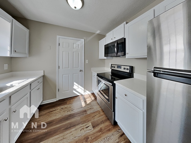 Building Photo - 89 Connie Dr