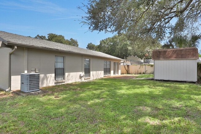 Building Photo - 3124 W Burke St