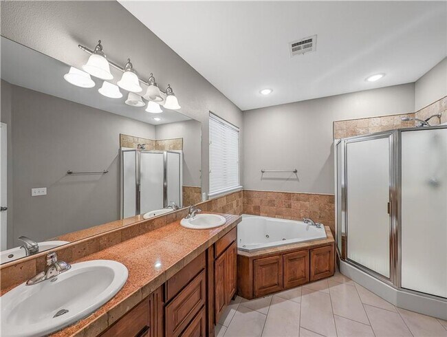 Building Photo - 1030 Harvest St