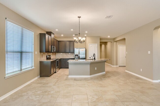 Building Photo - 3BR/2 Bath 1-Story on greenbelt, loads of extras!