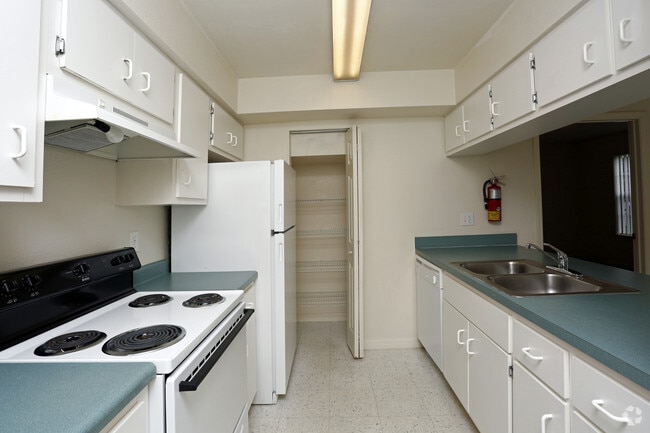 Interior Photo - Green Gables Apartments