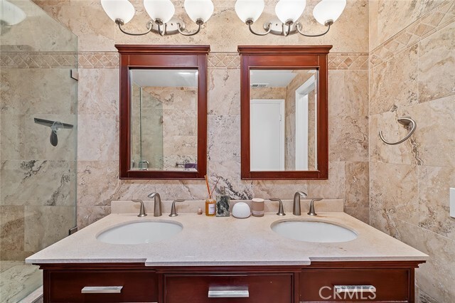 Building Photo - 8180 Manitoba St