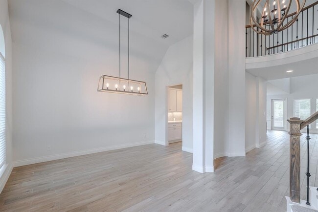 Building Photo - 17010 Harper's Way