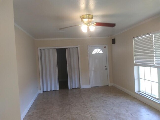 Building Photo - 22274 Hernando Ave