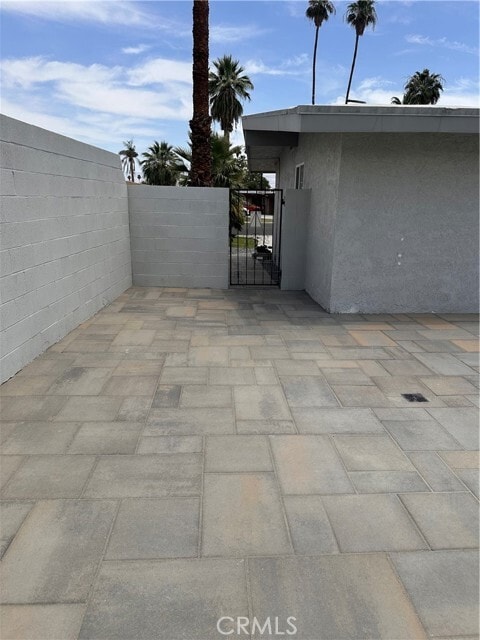 Building Photo - 43815 Marigold Dr