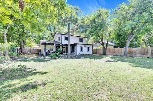 Building Photo - 908 Hermitage Dr