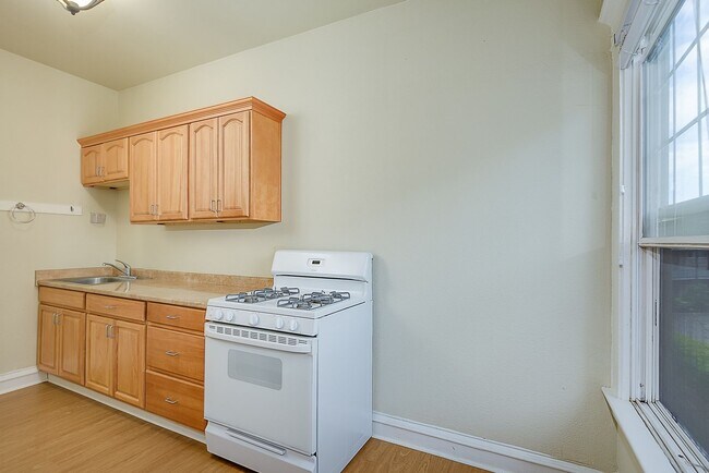 Interior Photo - Abbey Park Apartments in Vibrant Eastlake
