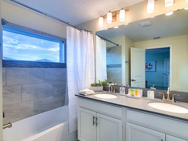 Building Photo - 8939 Cabot Cliffs Dr