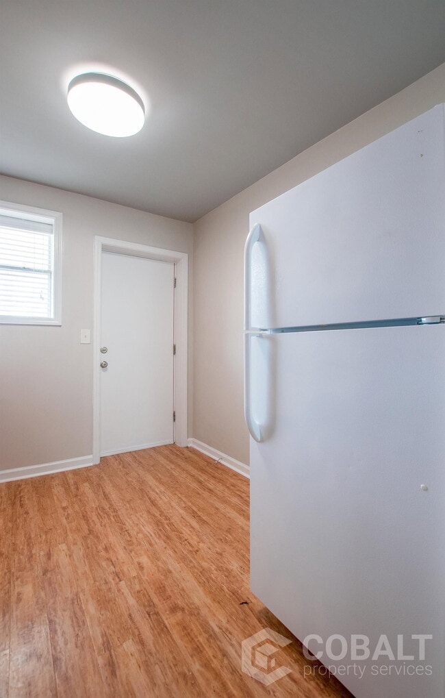 Building Photo - 271 Glen Iris Dr NE