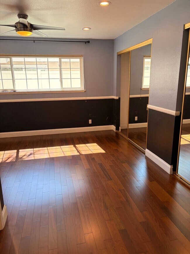 Building Photo - Charming 3 Bed 2 Bath Pool Home in City of Orange