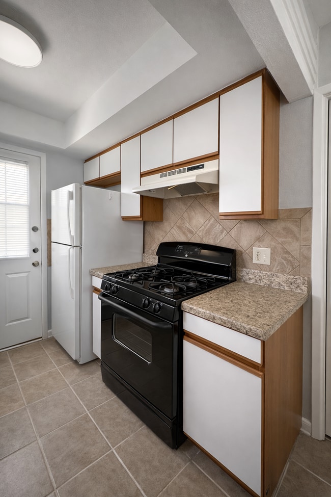 Building Photo - AVAILABLE NOW; APPLY TODAY AT OUR WEBSITE!!