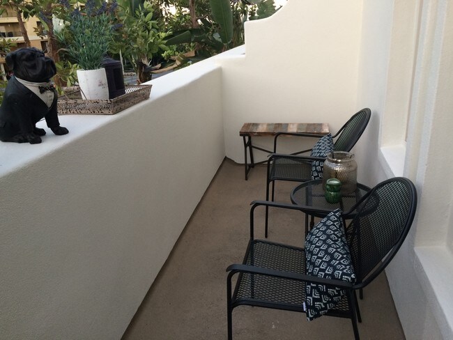 balcony - 1749 Grand Ave