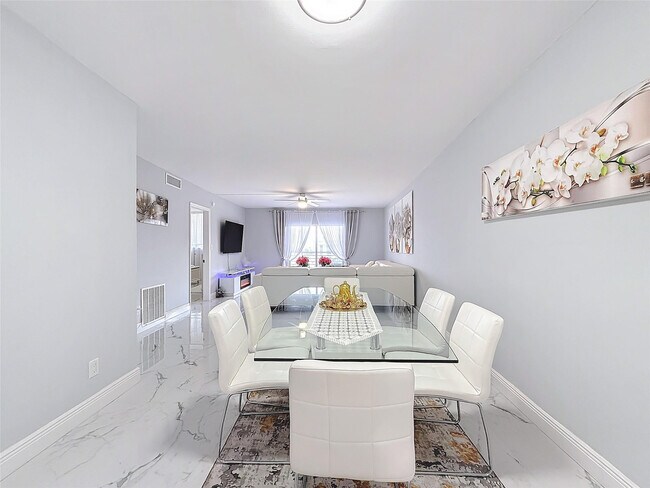 Building Photo - 2731 NE 14th Street Causeway