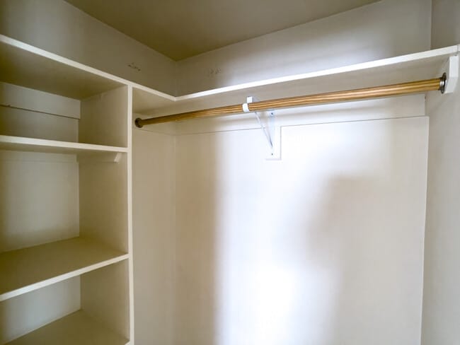 Building Photo - 1330 E Coronado Rd