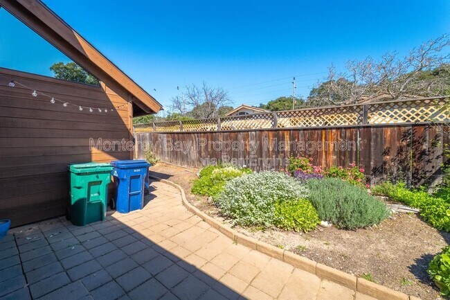 Building Photo - 137 E Carmel Valley Rd