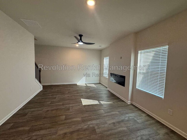 Building Photo - 368 River Walk Farm Pkwy