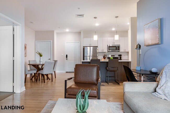 Building Photo - 100 Lexington St