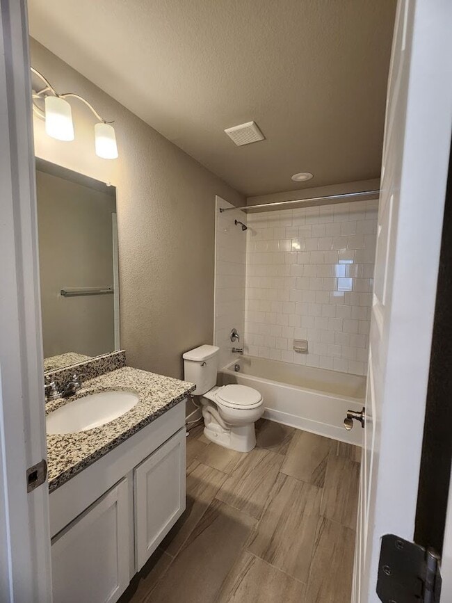 Building Photo - Long Realty & Property Management - Nearly New Home in Aurora **Half Off Rent June 2026**