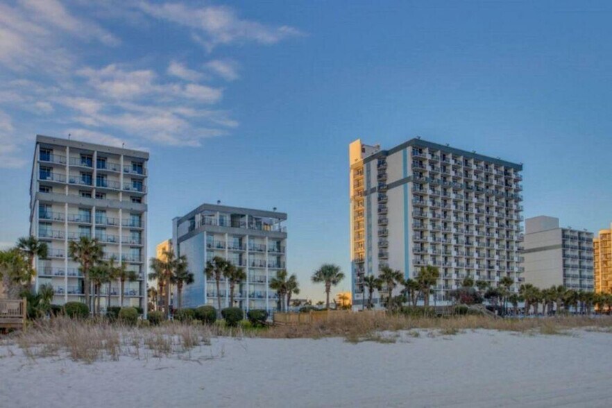 Building Photo - 2300 N Ocean Blvd