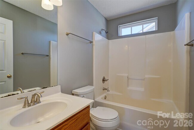 Building Photo - 2034 Wexford Way