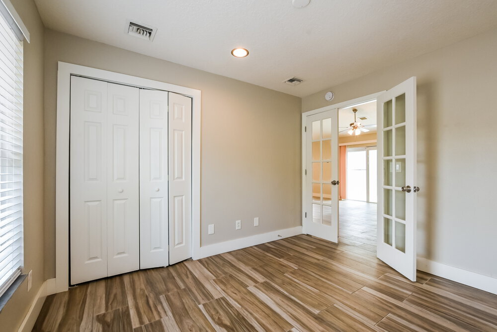 Building Photo - 12123 Woodglen Cir