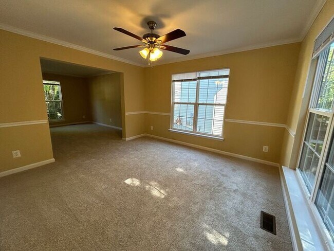 Building Photo - Beautiful 4BR Home at the Heart of Convenience and Comfort / Pet-Friendly/ Coming Soon!