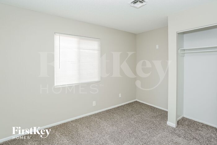 Building Photo - 6309 Molino St
