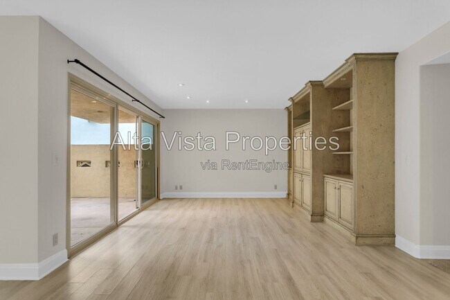 Building Photo - 7635 Eads Ave