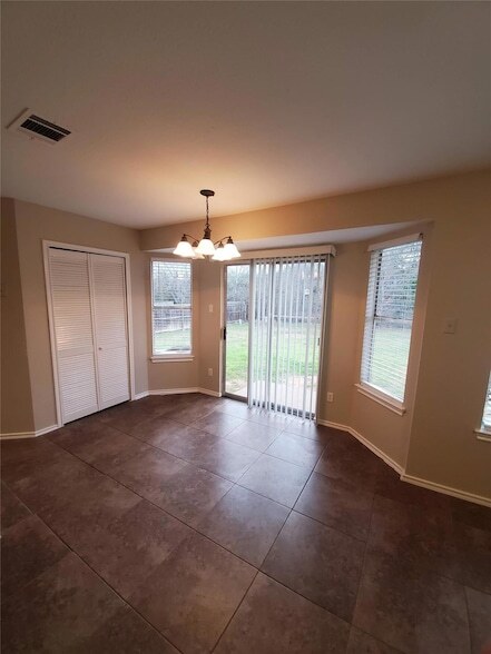 Building Photo - 2116 E Gann Hill Dr