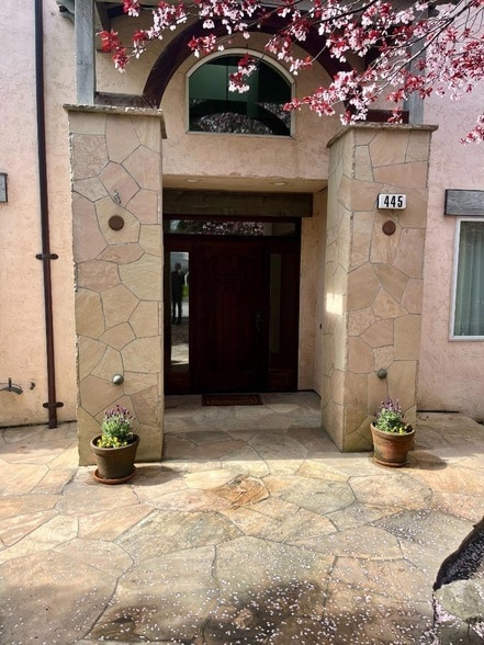 Building Photo - 445 Purisima Way