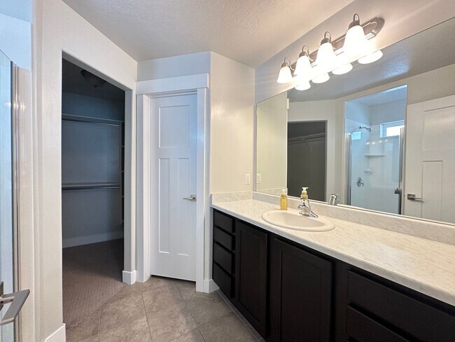 Building Photo - Great Home in Lehi Now Available!