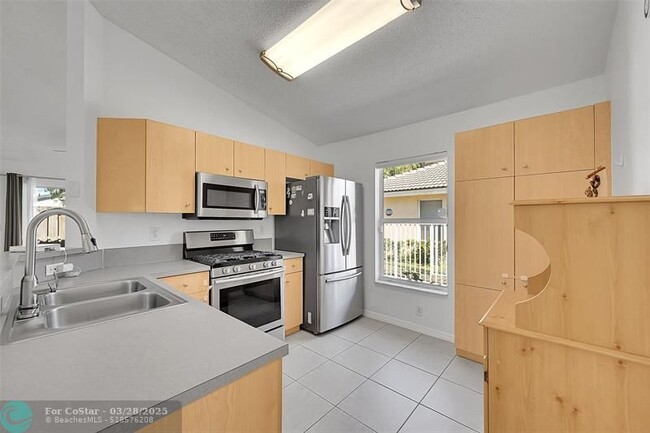 Building Photo - 5361 NW 90th Ave