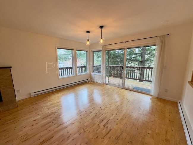 Building Photo - 307 Cervantes Cir