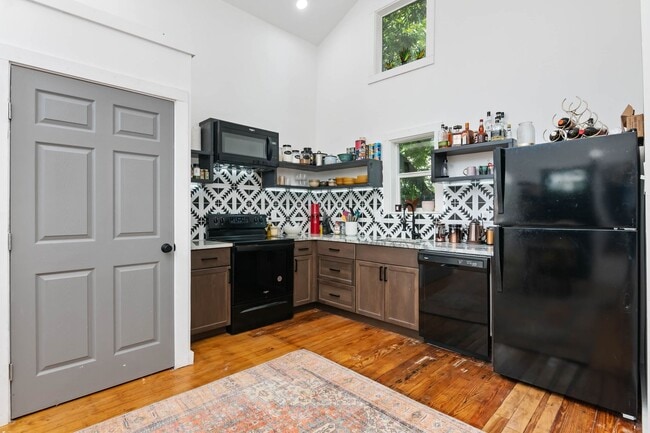 Building Photo - Home for Rent