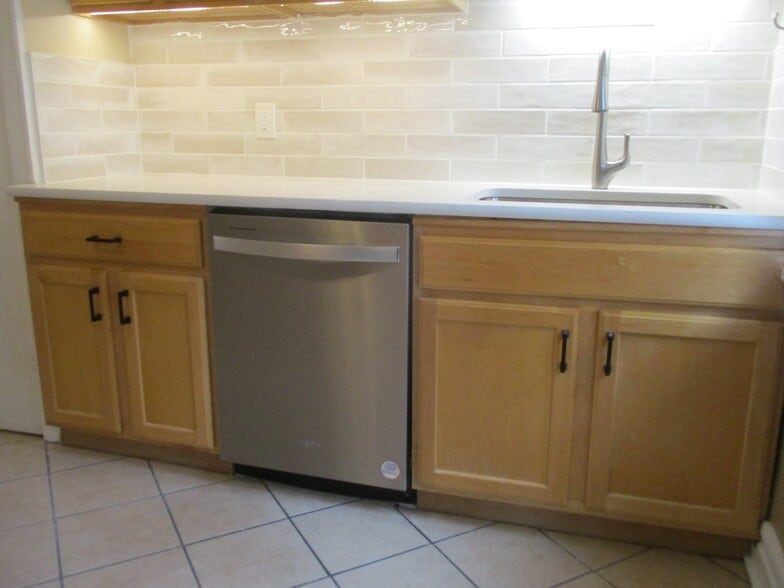 Building Photo - 1081 Terrace Dr