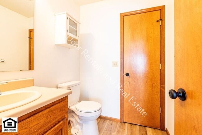 Building Photo - 1514 Fieldstone Dr