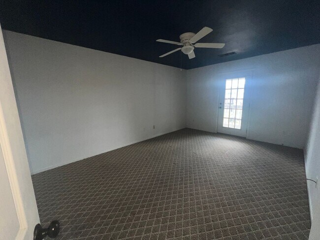 Building Photo - 14 Brook Meadows Cir