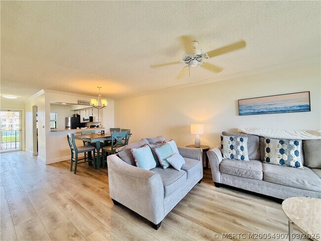 Building Photo - 7410 S Ocean Dr
