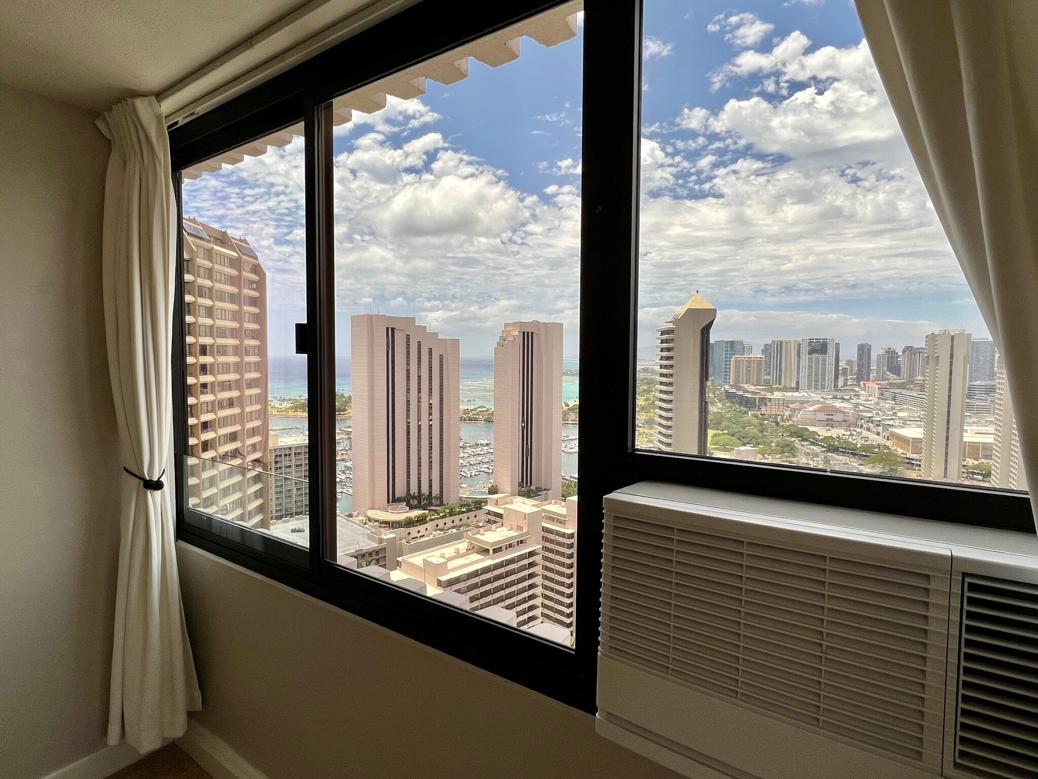 master bedroom view - 343 Hobron Ln