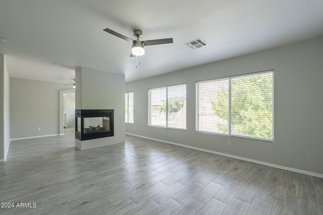 Building Photo - 6326 W El Cortez Pl