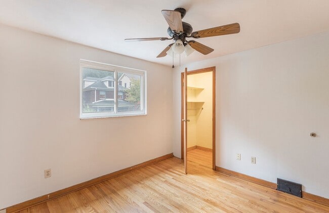 Building Photo - Classic Brick 2 Story Traditional Home in the heart of Swissvale.  Available Immediately.