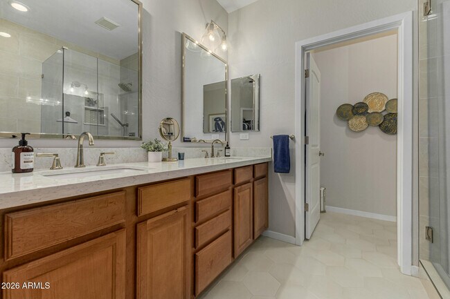 Building Photo - 10260 E White Feather Ln