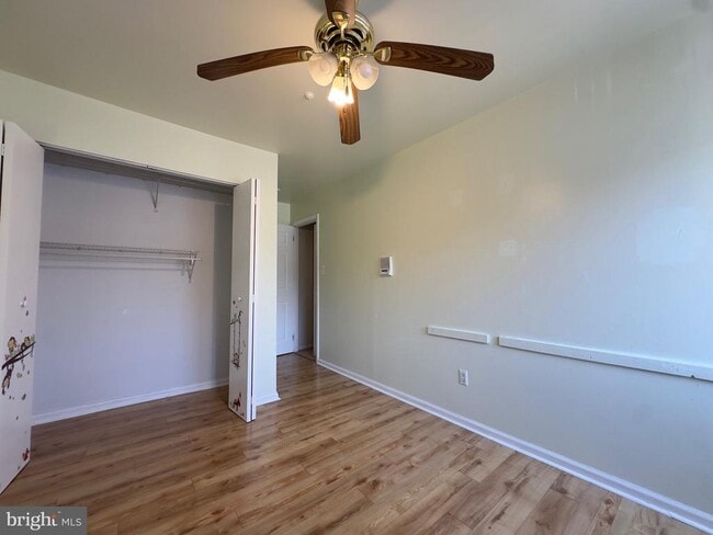 Building Photo - 1017 Oaklyn Ct