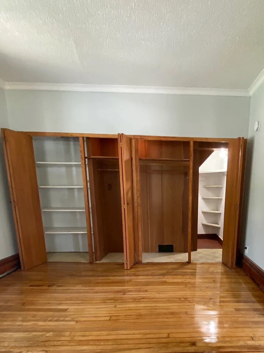 Primary bedroom closet - 434 Goodrich Ave