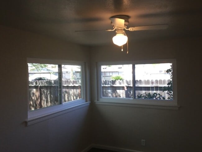 Building Photo - APPLY FOR THIS BEAUTIFUL HOME TODAY!