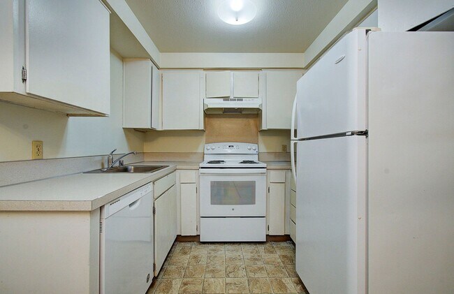 Building Photo - Gladson 3802