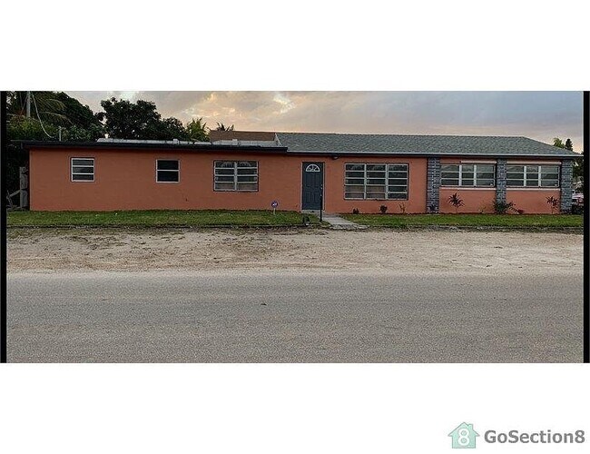 Building Photo - 801 Boynton Property