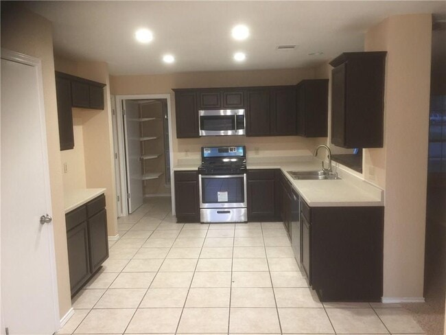 Building Photo - 2205 Wisteria Way