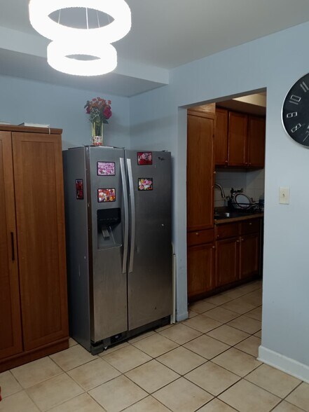 Building Photo - 1075 Knoll Ln