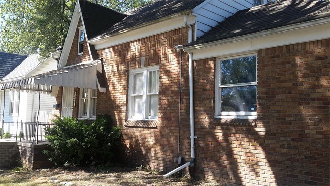 Building Photo - 4607 Marseilles St